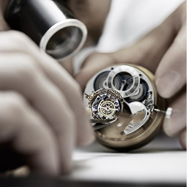 迪奥手表专业打磨翻新与划痕修复服务