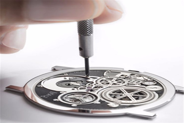 百达翡丽手表进水故障的专业维修与全面保养指南