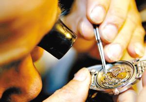 百年灵腕表专业打磨翻新与全面保养服务详解